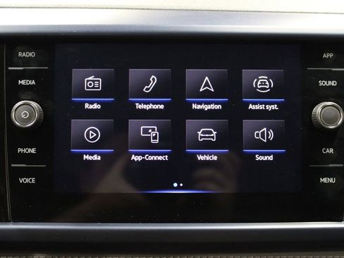 Used 2024 Volkswagen Taos SE AWD/4WD image 18
