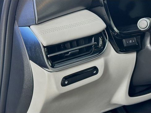 New 2026 INFINITI QX60 Luxe w/ Family Package image 12