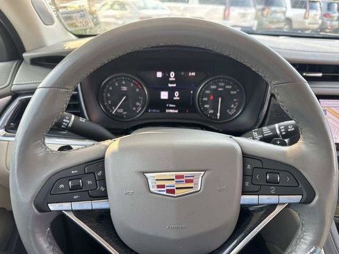 Used 2023 Cadillac XT6 Premium Luxury w/ Technology Package FWD image 28