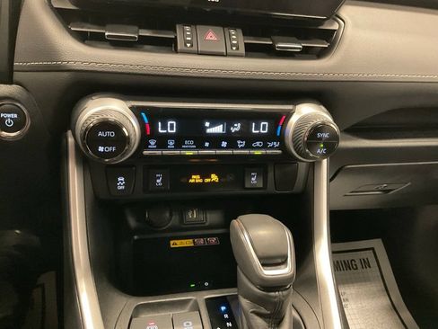 Used 2023 Toyota RAV4 XLE Premium AWD/4WD image 21
