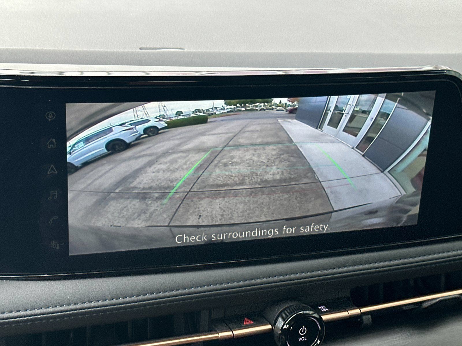 Used 2023 Nissan Ariya AWD image 19