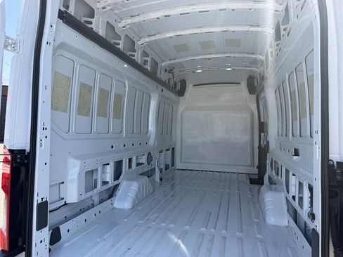 Used 2026 Ford Transit 250 148 High Roof Extended RWD image 8