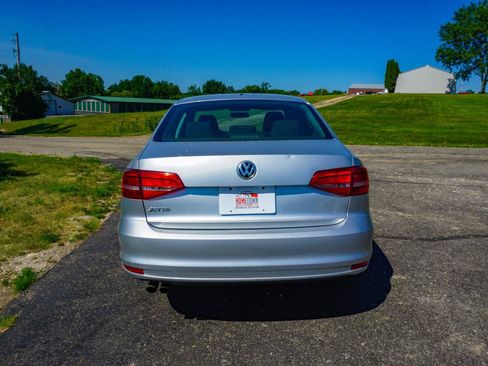 Used 2015 Volkswagen Jetta S FWD image 4