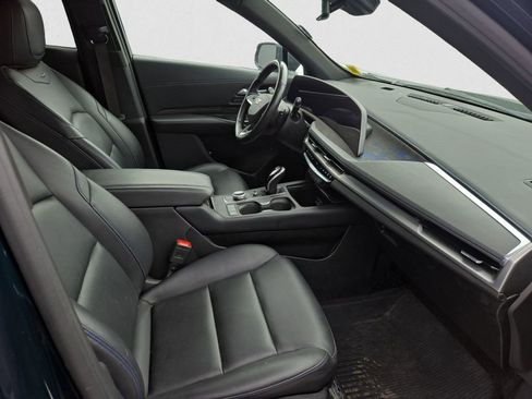 Certified 2024 Cadillac XT4 Sport w/ Cold Weather Package image 17