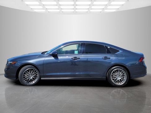Used 2024 Honda Accord EX image 8