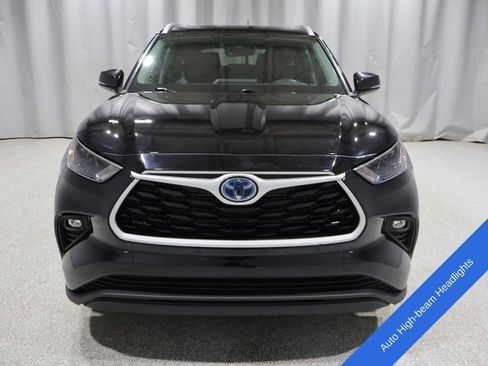 Used 2023 Toyota Highlander XLE AWD/4WD image 8