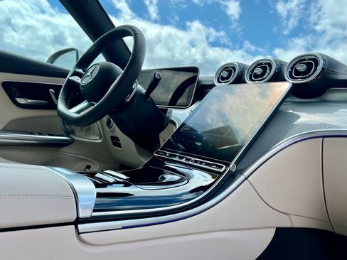 Certified 2026 Mercedes-Benz CLE 300 4MATIC Cabriolet image 12