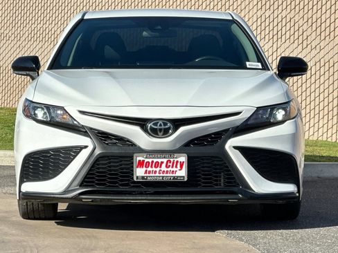 Used 2023 Toyota Camry SE FWD image 9