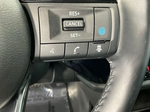 Used 2024 Nissan Pathfinder Platinum AWD/4WD image 35