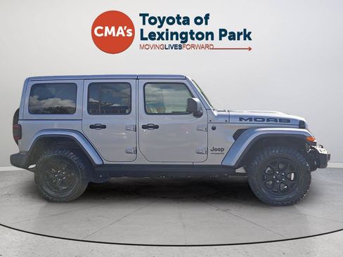 Used 2019 Jeep Wrangler Unlimited Sahara w/ Quick Order Package 24M Moab AWD/4WD image 6