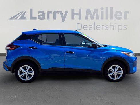 Used 2024 Nissan Kicks S w/ Interior Electronics Package FWD image 6