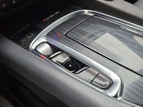Certified 2024 Buick Enclave Premium FWD image 52