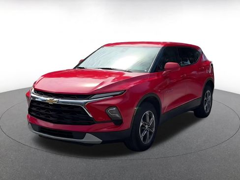 Used 2026 Chevrolet Blazer LT FWD image 6