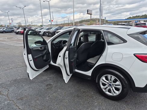 Used 2022 Ford Escape S image 11