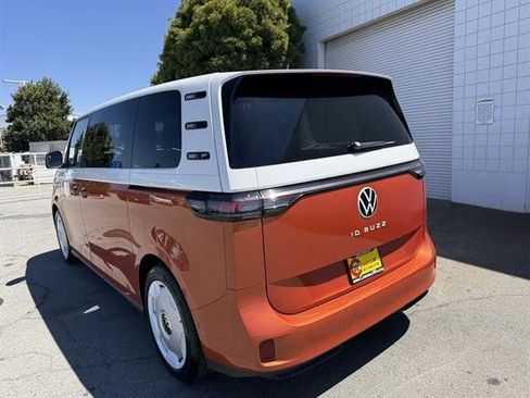 New 2025 Volkswagen ID. Buzz 1st Edition image 4