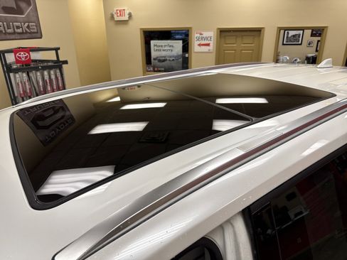 Used 2024 Toyota Grand Highlander XLE image 6