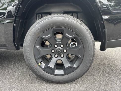New 2026 RAM 1500 Express AWD/4WD image 19