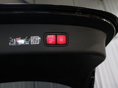 New 2026 Mercedes-Benz GLC 300 4MATIC image 8