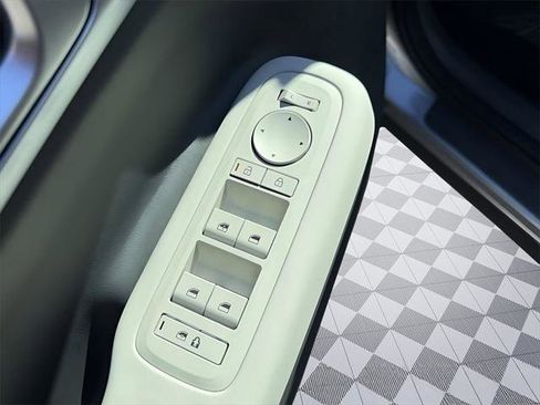 New 2026 Hyundai Santa Fe SE image 12