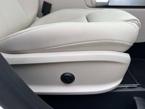 Used 2026 Mercedes-Benz GLB 250 image 13