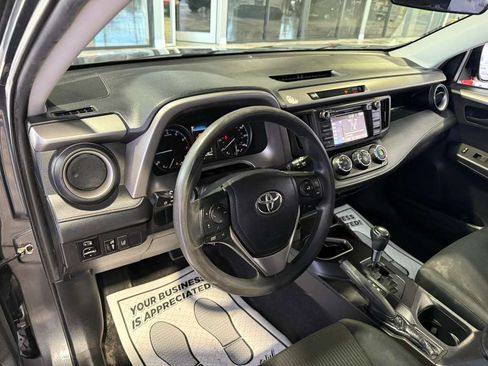 Used 2017 Toyota RAV4 LE FWD image 30