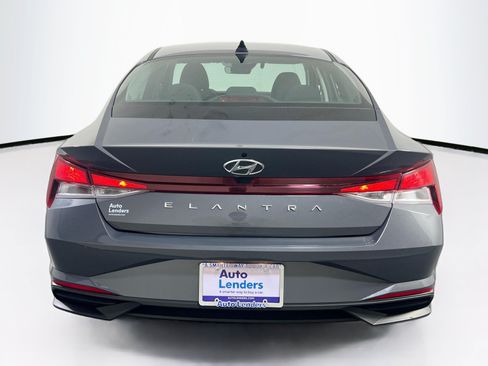Used 2023 Hyundai Elantra SEL FWD image 6