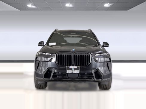 Used 2025 BMW X7 xDrive40i w/ M Sport Package AWD/4WD image 5