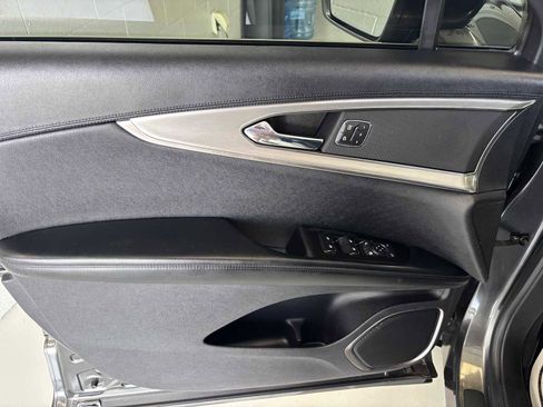 Used 2019 Lincoln Nautilus Premier AWD/4WD image 18
