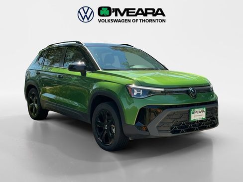 New 2025 Volkswagen Taos SE image 7