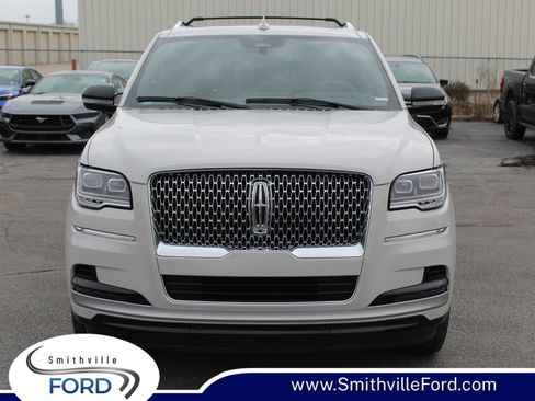 Used 2023 Lincoln Navigator L Reserve image 1