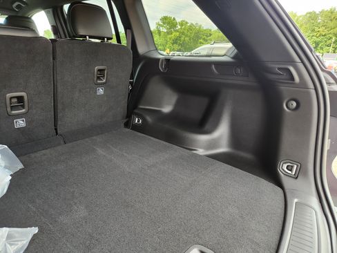 New 2025 Jeep Grand Cherokee Limited image 10