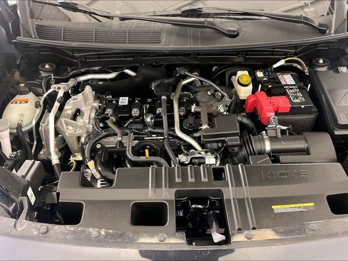 Certified 2025 Nissan Kicks SR FWD image 12
