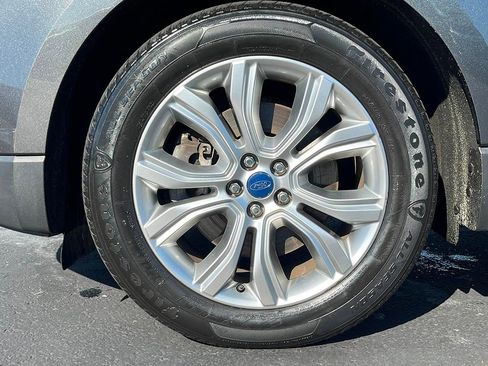 Used 2019 Ford Edge Titanium w/ Cold Weather Package image 40