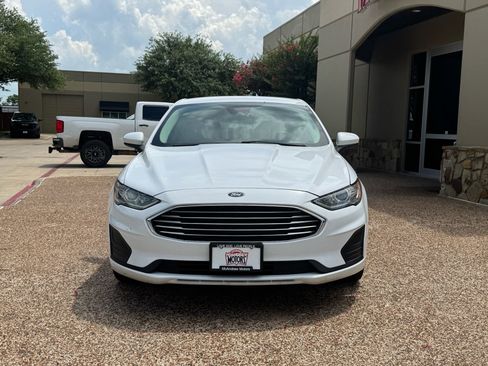 Used 2020 Ford Fusion SE FWD image 5