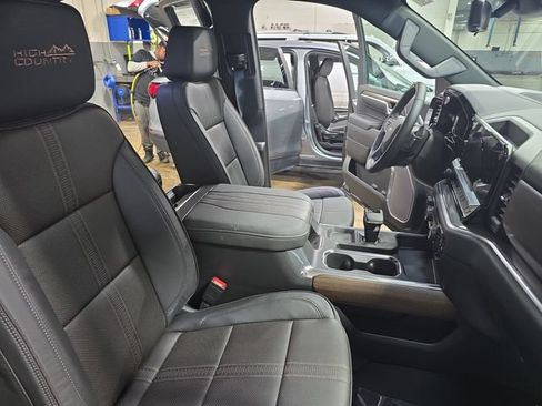 New 2026 Chevrolet Silverado 1500 High Country AWD/4WD image 13