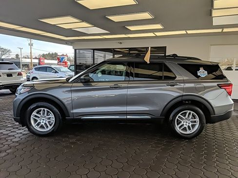 Certified 2025 Ford Explorer Active image 10