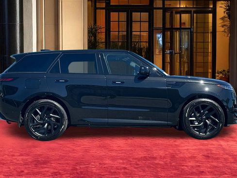 New 2026 Land Rover Range Rover Sport Dynamic SE AWD/4WD image 9