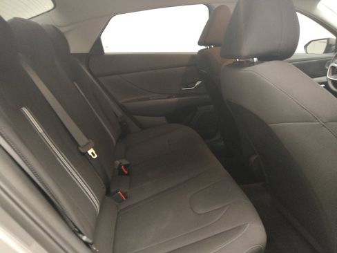 Used 2023 Hyundai Elantra SEL FWD image 19