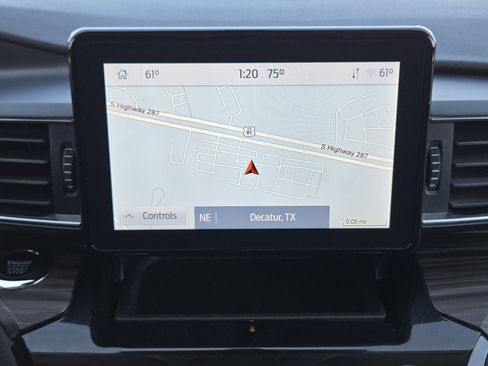 Used 2022 Ford Explorer Limited w/ Equipment Group 301A image 17