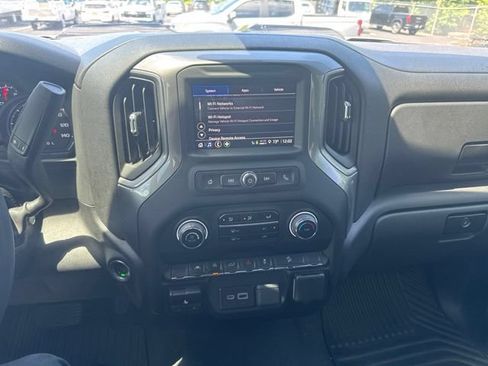Used 2025 Chevrolet Silverado 1500 Custom Trail Boss w/ LPO, Dark Essentials Package AWD/4WD image 11