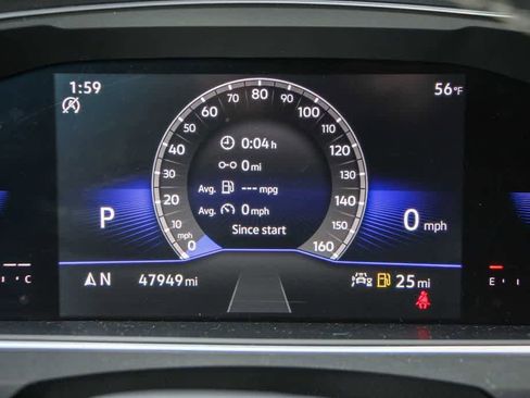 Used 2022 Volkswagen Tiguan SE w/ Panoramic Sunroof Package image 24