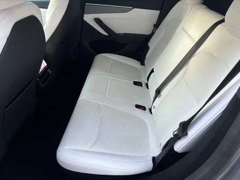 Used 2026 Tesla Model Y 2WD image 13