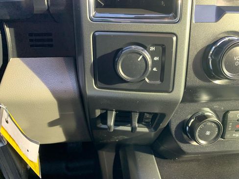 Used 2022 Ford F350 XLT w/ XLT Premium Package image 31