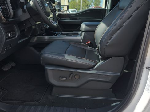 New 2026 Ford F350 Lariat w/ Black Appearance Package AWD/4WD image 13
