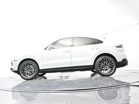 Certified 2022 Porsche Cayenne Coupe image 46