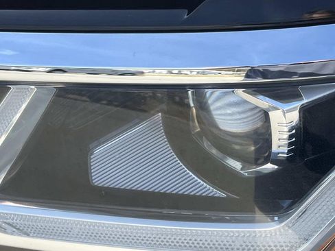 Used 2023 Volkswagen Atlas SE FWD image 9
