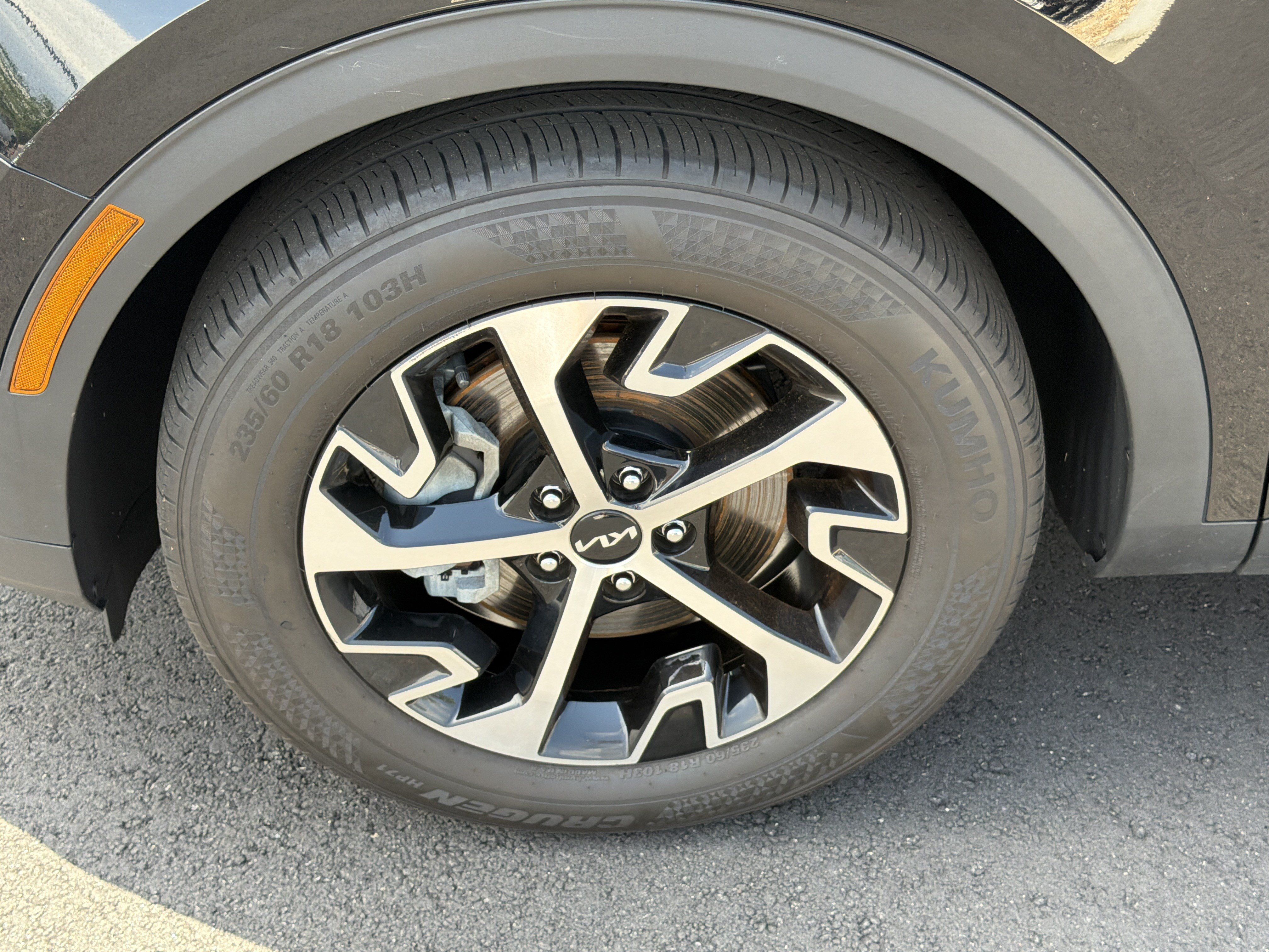 Certified 2024 Kia Sportage EX FWD image 11