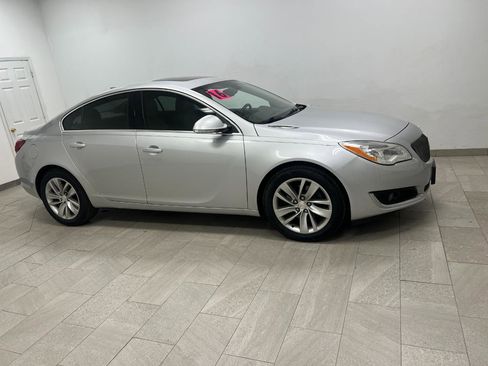 Used 2016 Buick Regal image 6