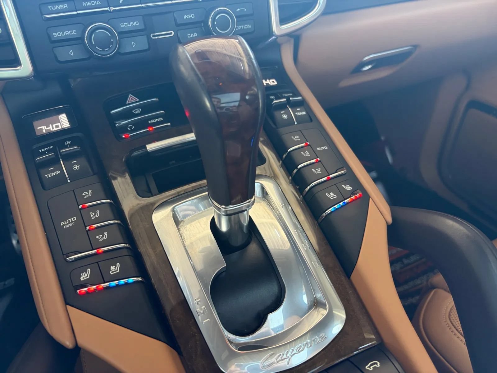 Used 2013 Porsche Cayenne Turbo AWD/4WD image 27