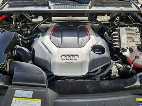 Used 2018 Audi SQ5 Premium Plus w/ Navigation Package image 23